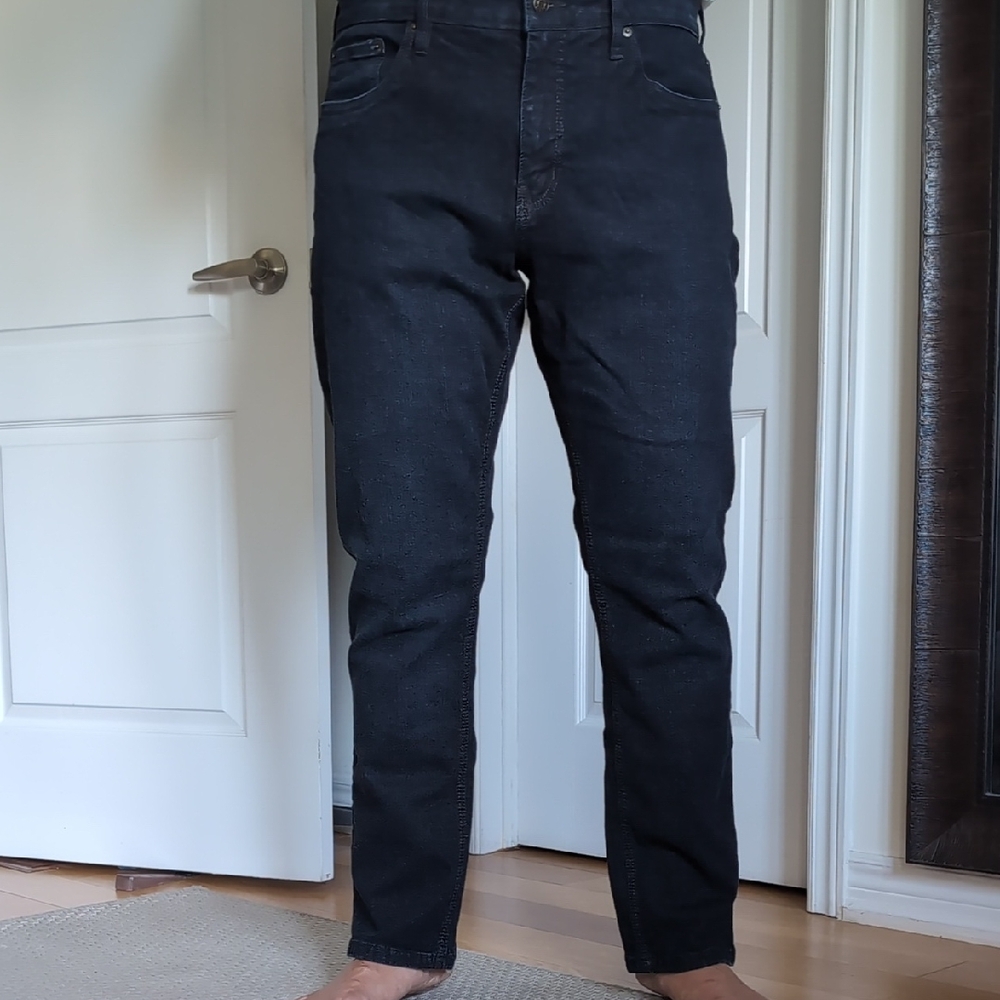 Classic Black Slim Fit Jeans for Men